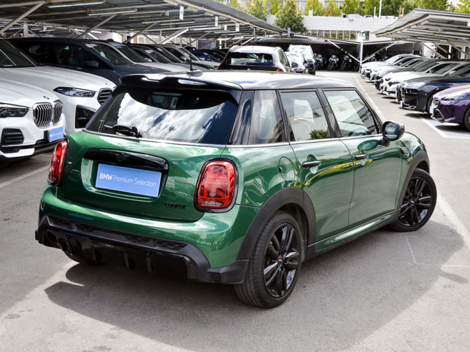 MINI Cooper 1.5 Classic Sportpack 5p 2024 - Imagen 4 de 11
