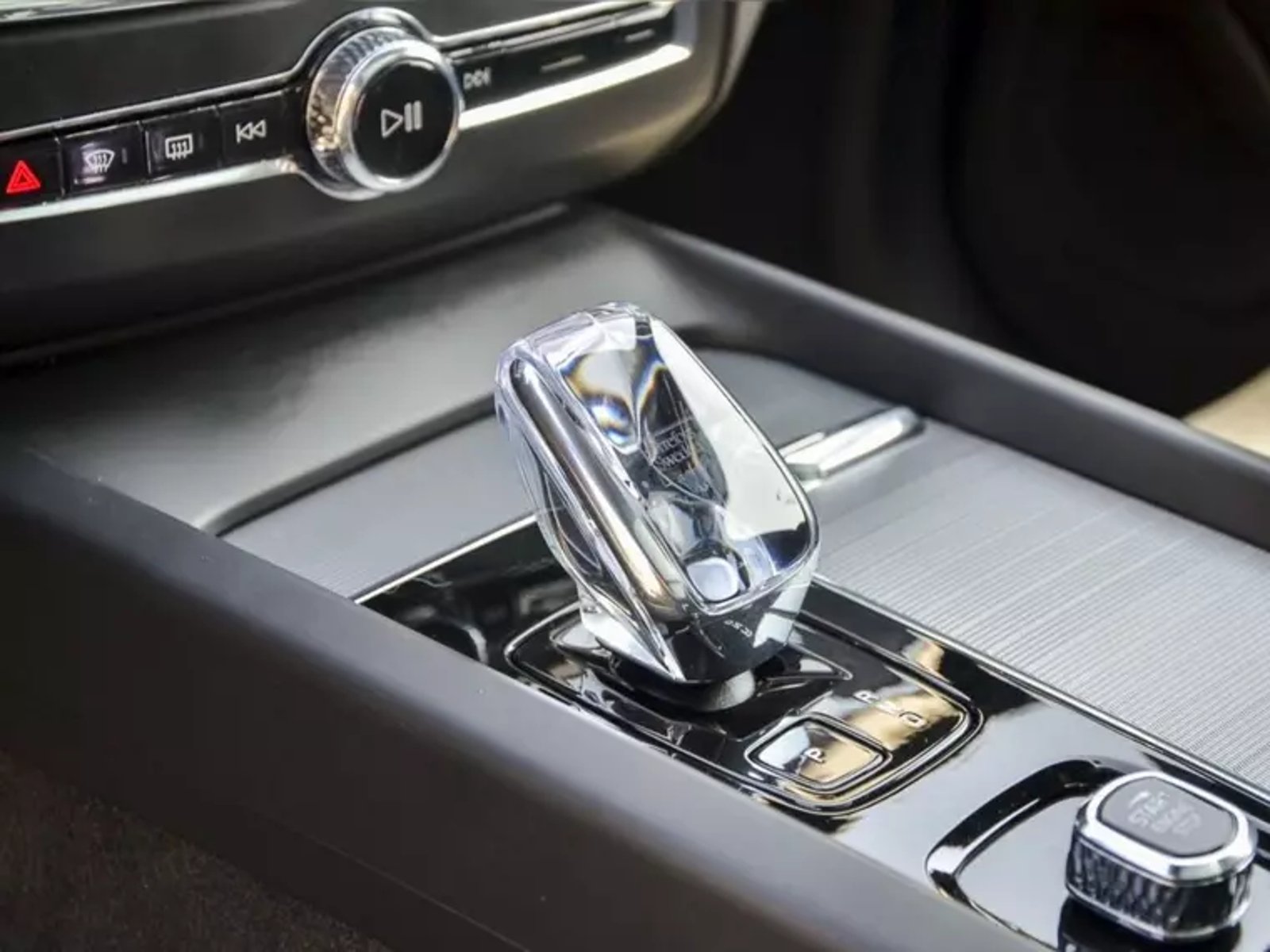 Volvo Xc60 T8 Recharge 4x4 2.0 Aut Ultimate Dark 2025 - Imagen 10 de 20