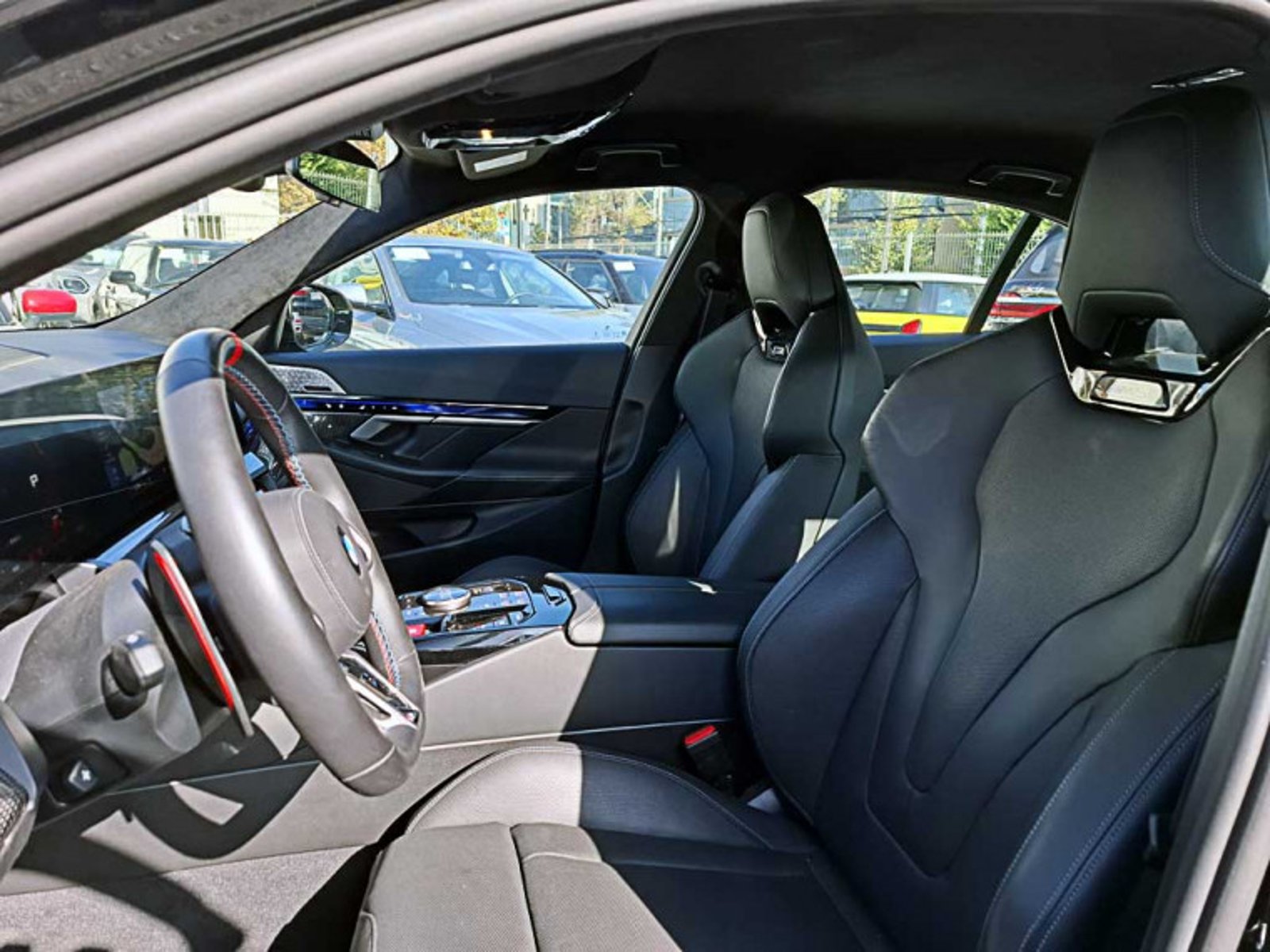 BMW M5 Berlina 2025 - Imagen 10 de 13