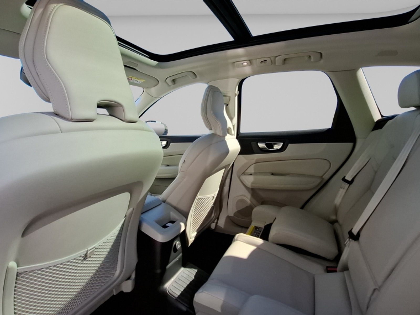 Volvo Xc60 T8 Ultra 4x4 2.0 Aut 2026 - Imagen 15 de 20