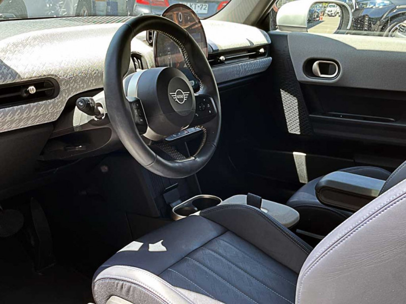 MINI Cooper C 1.5 Hb 3p Favoured 2024 - Imagen 11 de 12