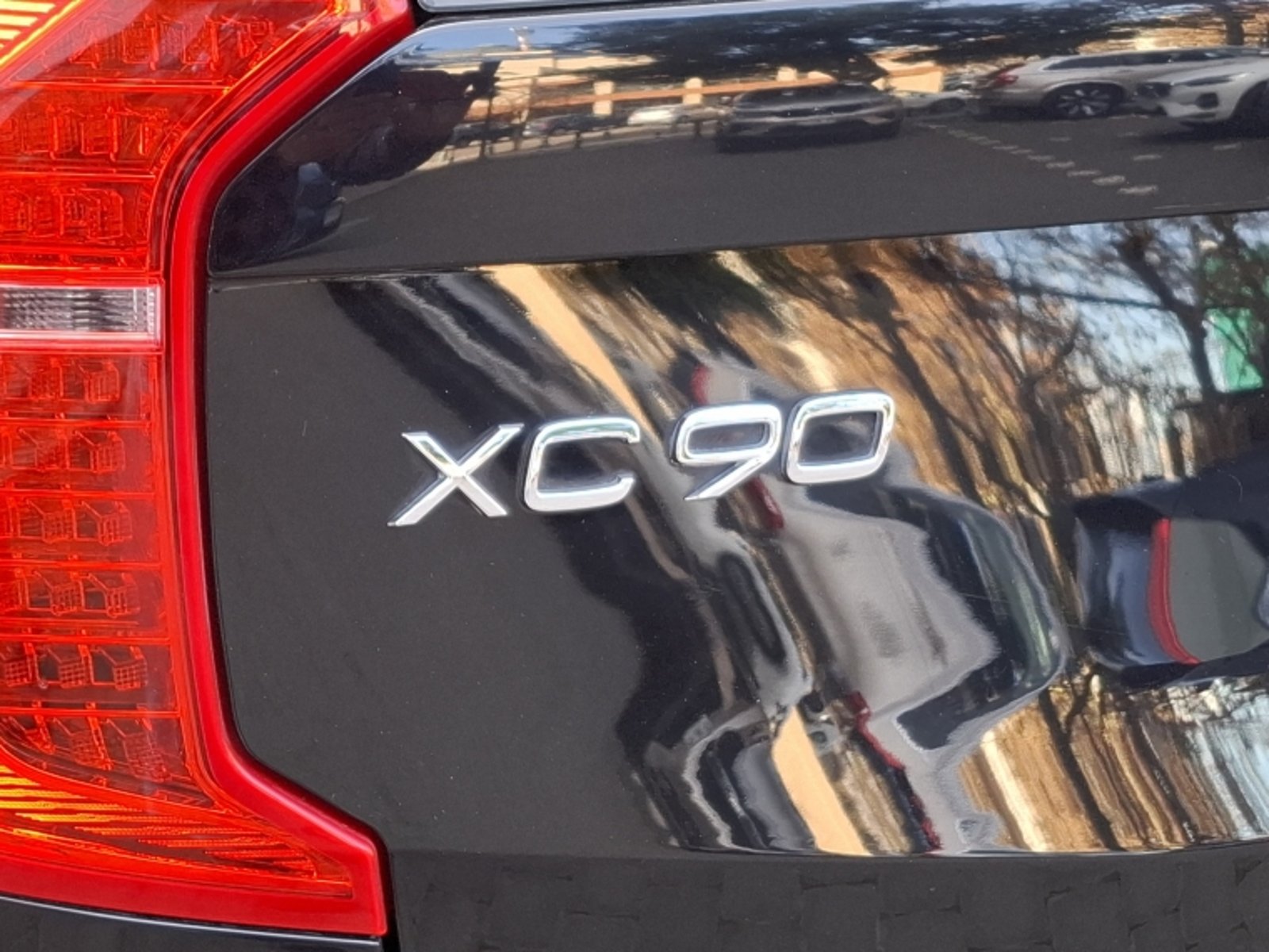 Volvo Xc90 2.0 B6 Momentum 4x4 At 5p 2022 - Imagen 8 de 20