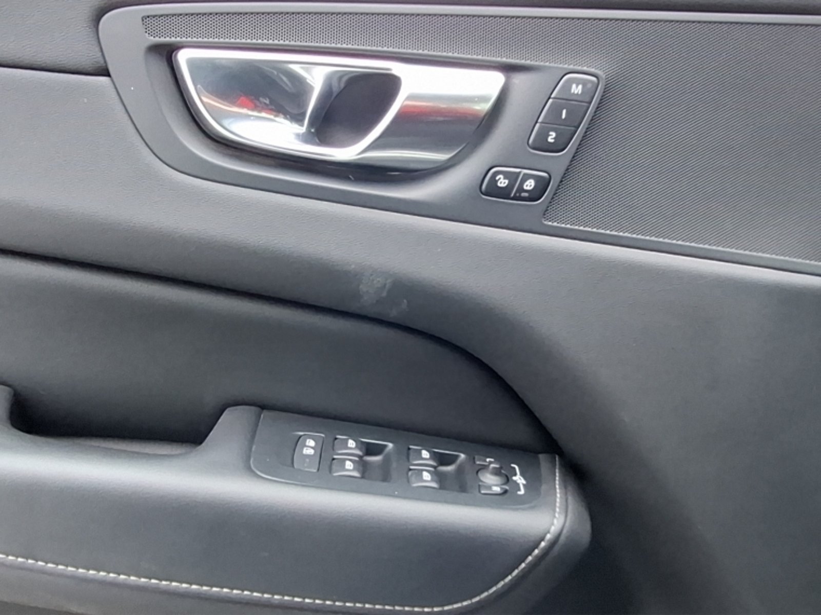 Volvo Xc60 T8 4x4 2.0 Aut 2021 - Imagen 14 de 20