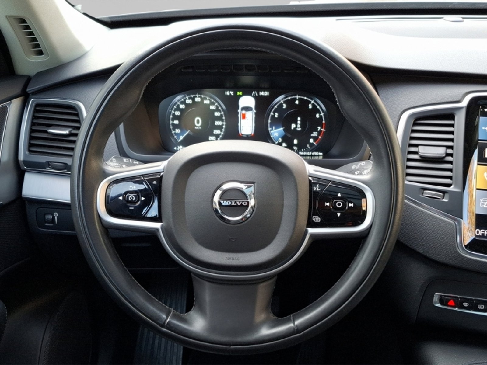 Volvo Xc90 2.0 B6 Momentum 4x4 At 5p 2022 - Imagen 16 de 20