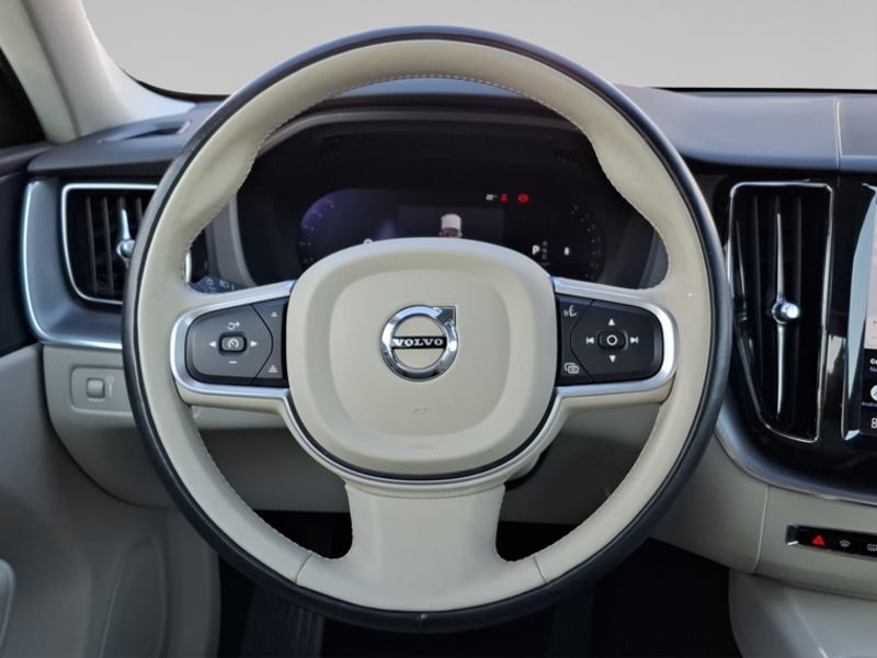 Volvo Xc60 Ii B5 Momentum 2022 - Imagen 16 de 16