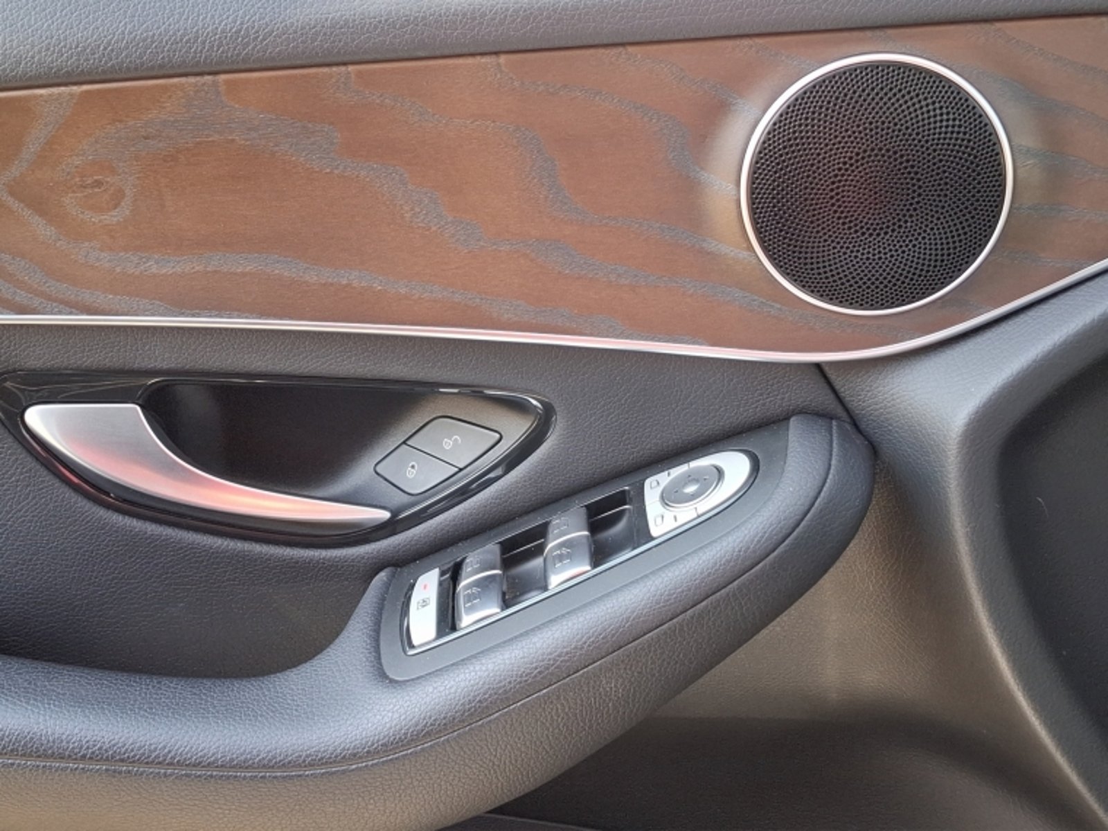 Mercedes-Benz Glc 220 D 4matic 2.0 2020 - Imagen 14 de 20