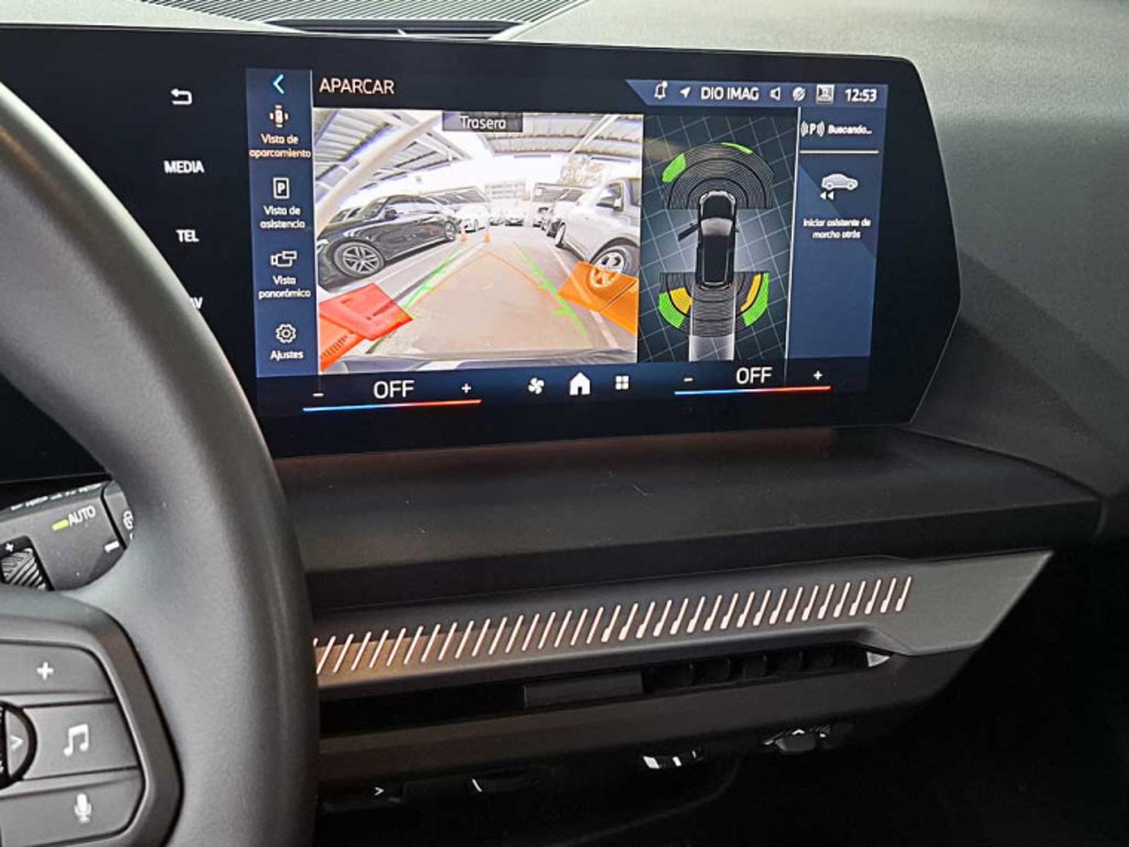 BMW 118 I Hatch Dynamic 2025 - Imagen 8 de 13