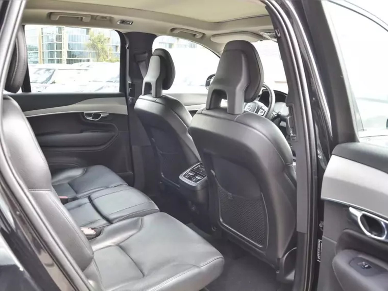 VOLVO Xc90 2.0 B6 Momentum 4x4 At 5p 2022 - Imagen 6 de 12
