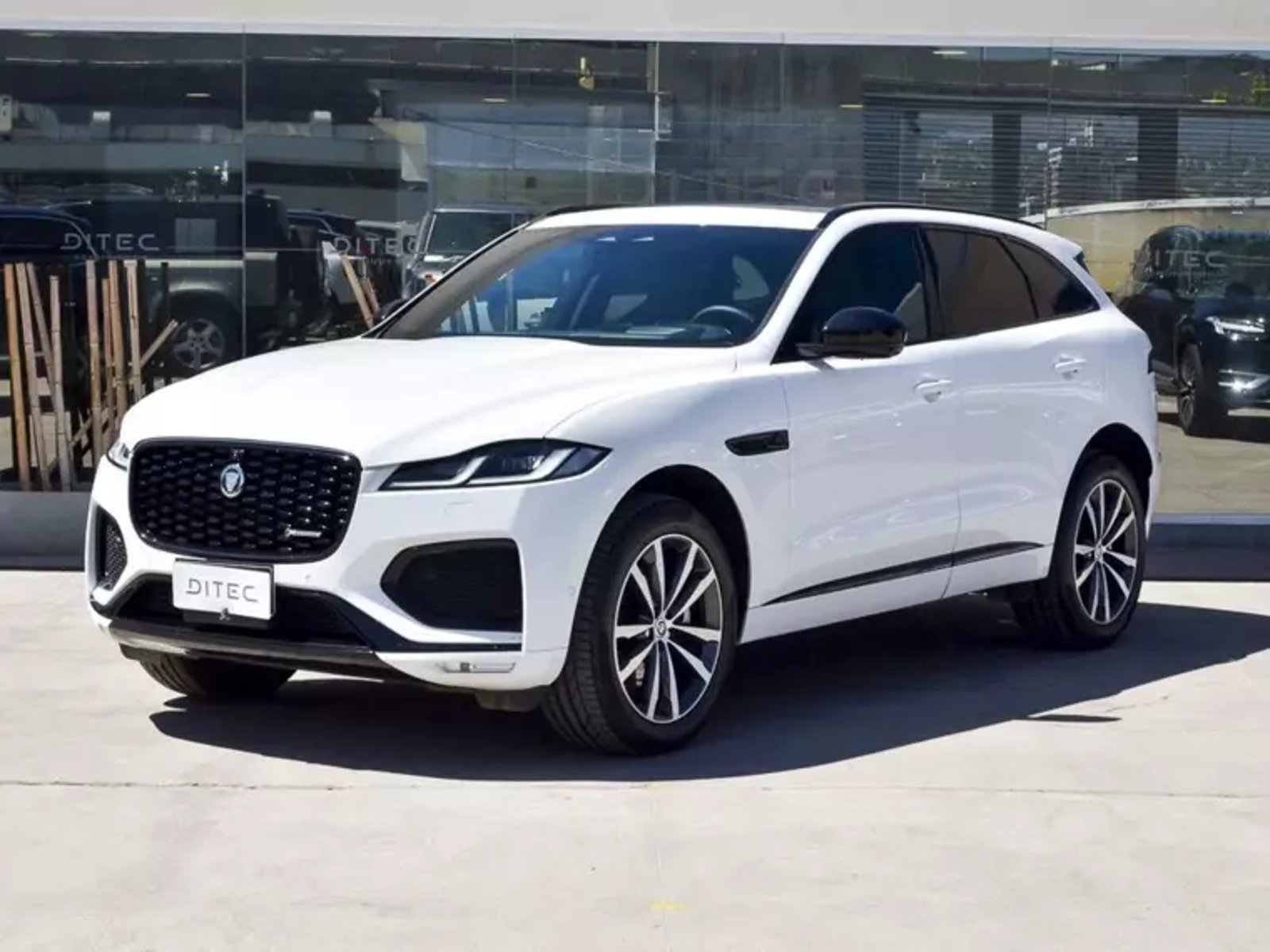 Jaguar F-pace R Dynamic 2024 - Foto 2 de 20