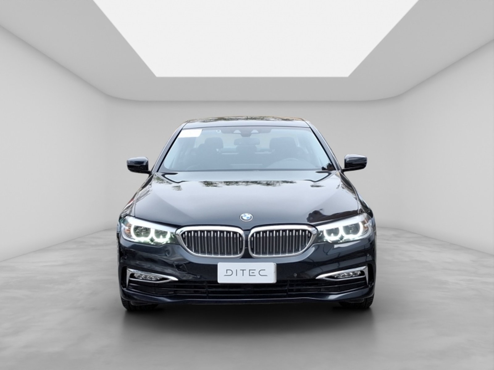BMW 530 I Luxury 2.0 Aut 2018 - Foto 2 de 20