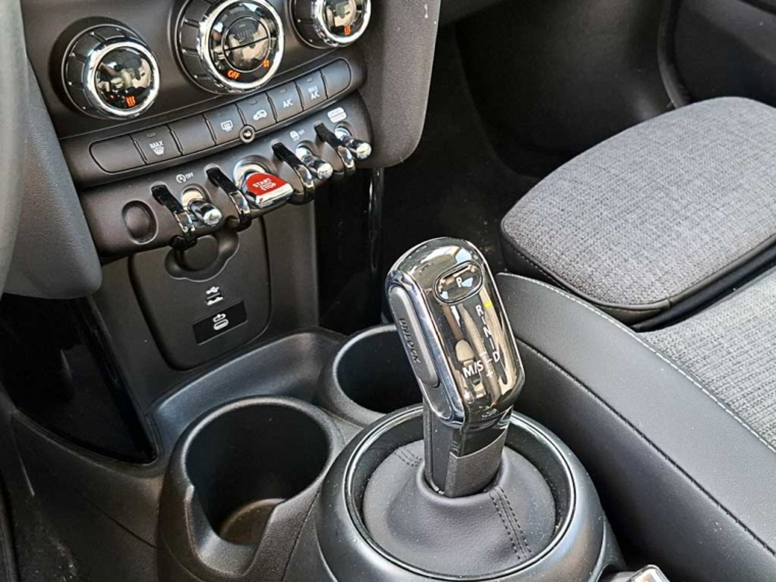 MINI Cooper Hb 1.5 At 2025 - Imagen 9 de 13