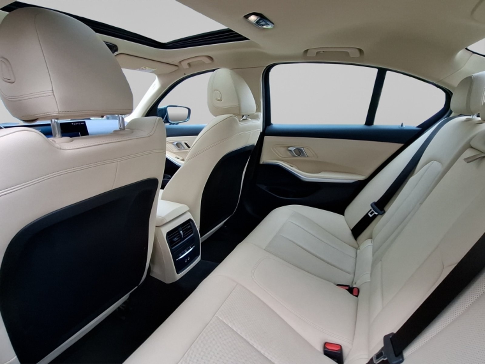 BMW 330 E Berlina Dynamic 2024 - Imagen 15 de 20