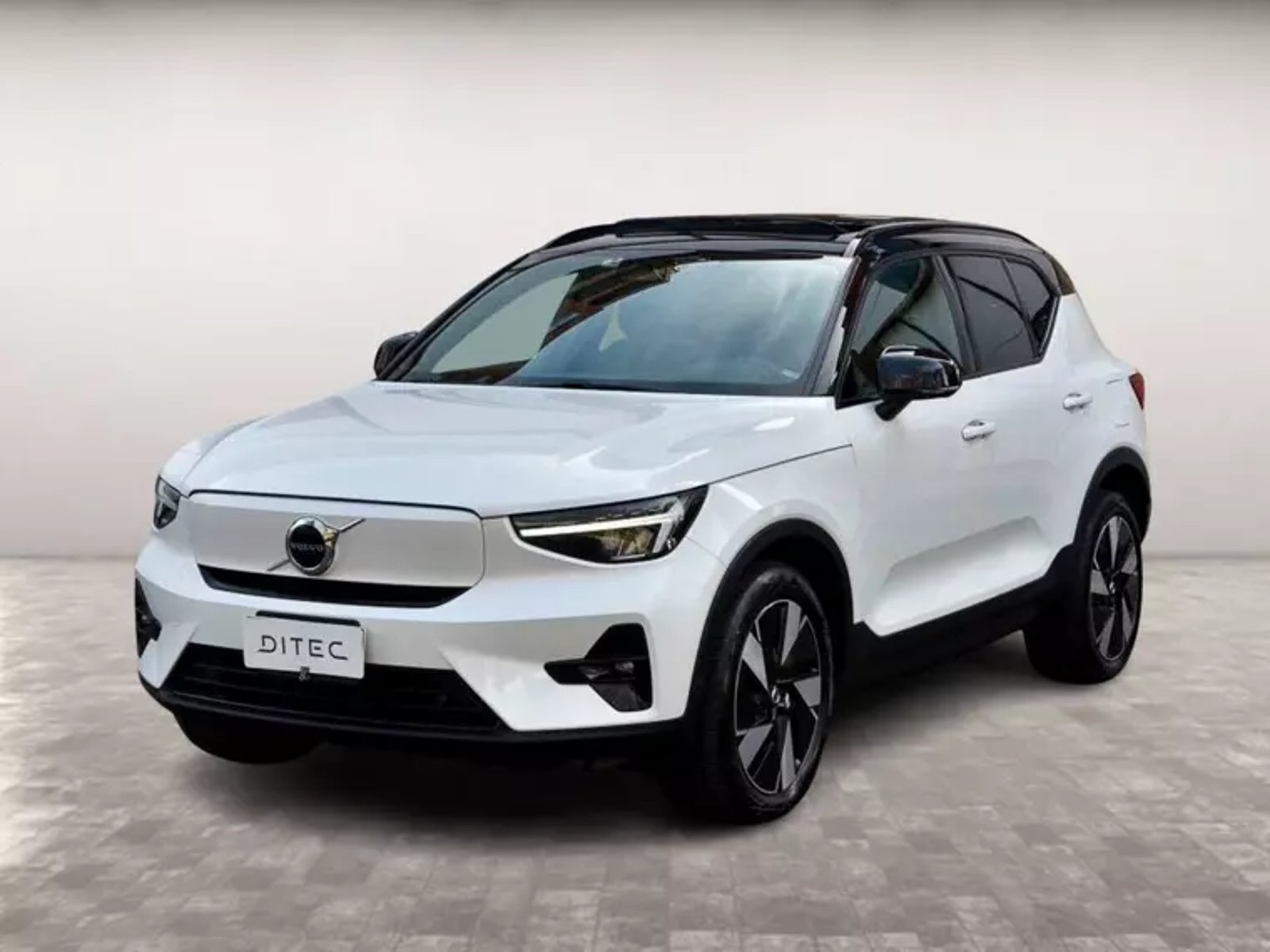 Volvo XC40 2024