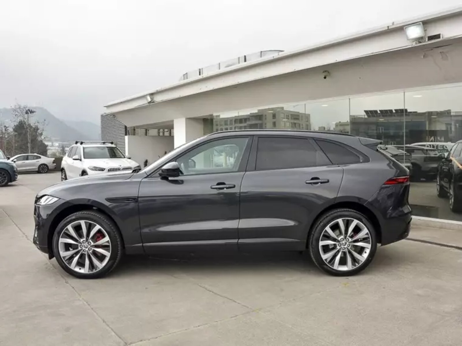 Jaguar F-pace 400 Sport 2025 - Imagen 13 de 20
