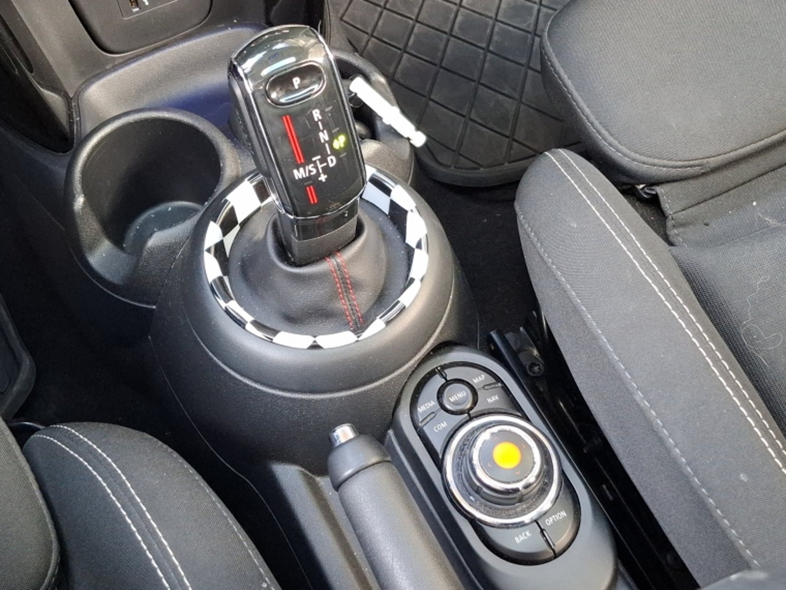 Mini Cooper S Hb Dohc 2.0 Aut 2021 - Imagen 13 de 16