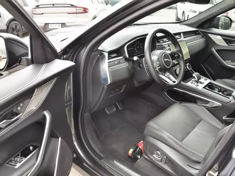 Jaguar F-pace 400 Sport 2025 - Imagen 14 de 20