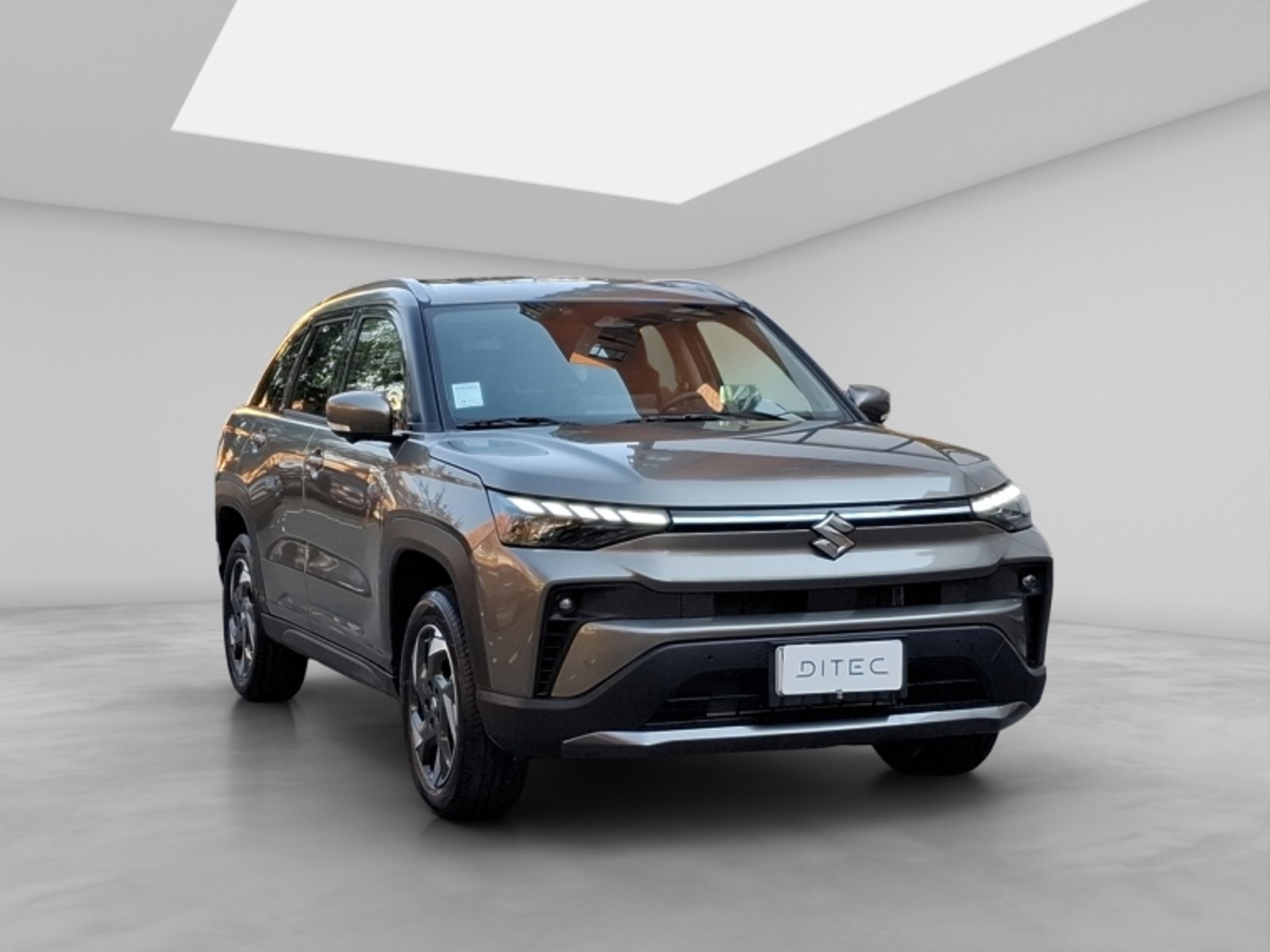 SUZUKI Across 1.5 Aut 2026 - Foto 3 de 20