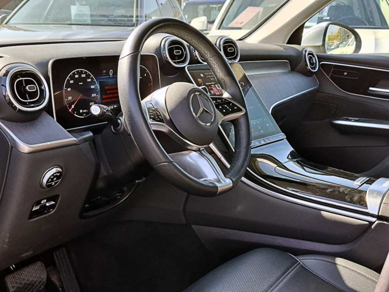 MERCEDES BENZ Glc 220 D 4matic 2.0 2025 - Imagen 11 de 13