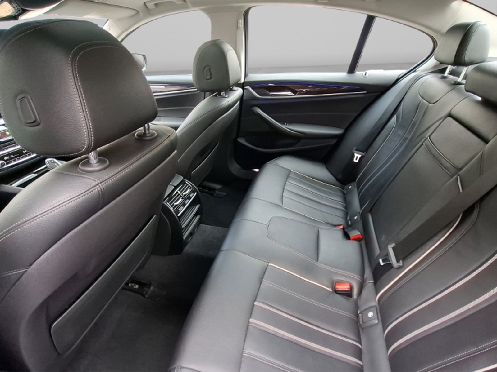 BMW 530 I Luxury 2.0 Aut 2018 - Imagen 15 de 20