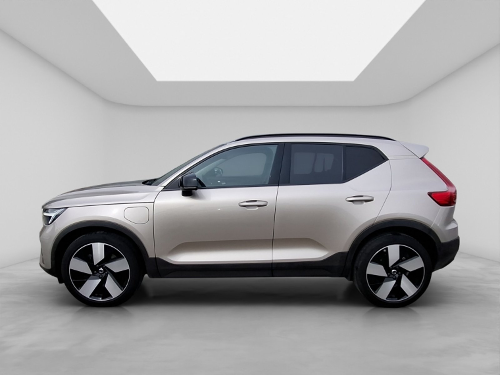 Volvo Xc40 T5 Hybrid R Design 1.5 Aut 2023 - Foto 4 de 20