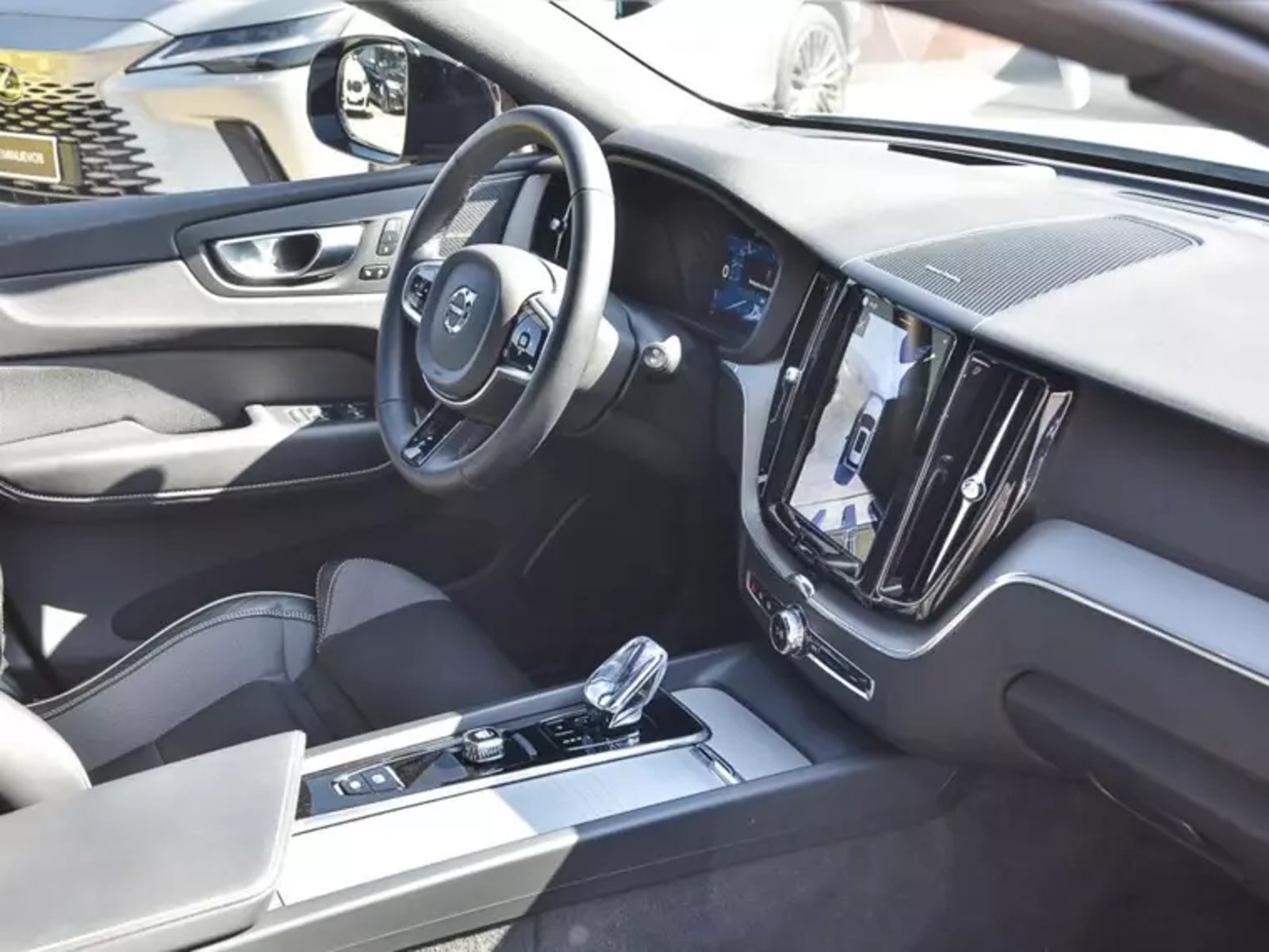 Volvo Xc60 T8 Recharge 4x4 2.0 Aut 2025 - Imagen 7 de 19