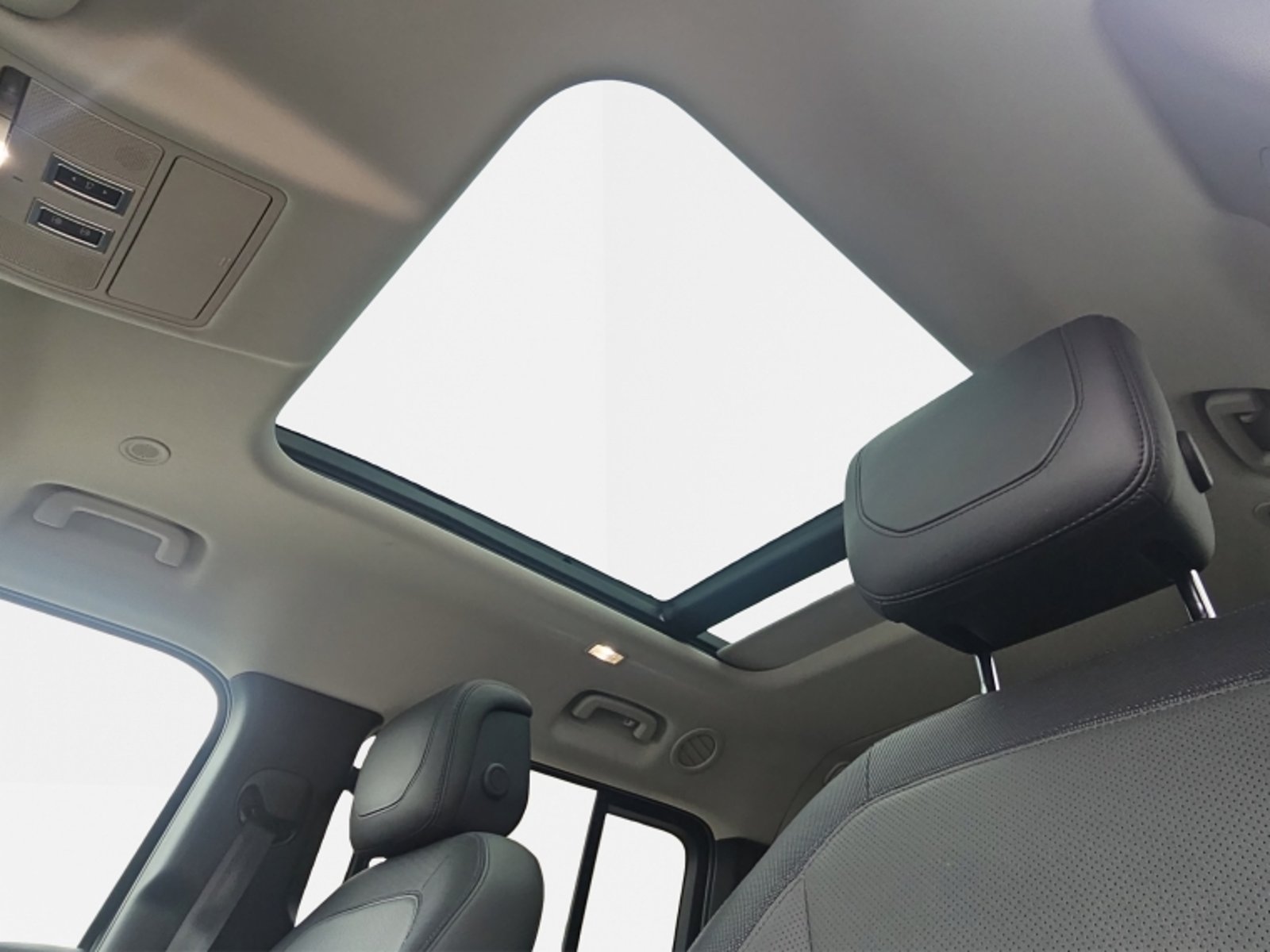 Land Rover Defender 130 3.0i X Dynamic 2024 - Imagen 11 de 20