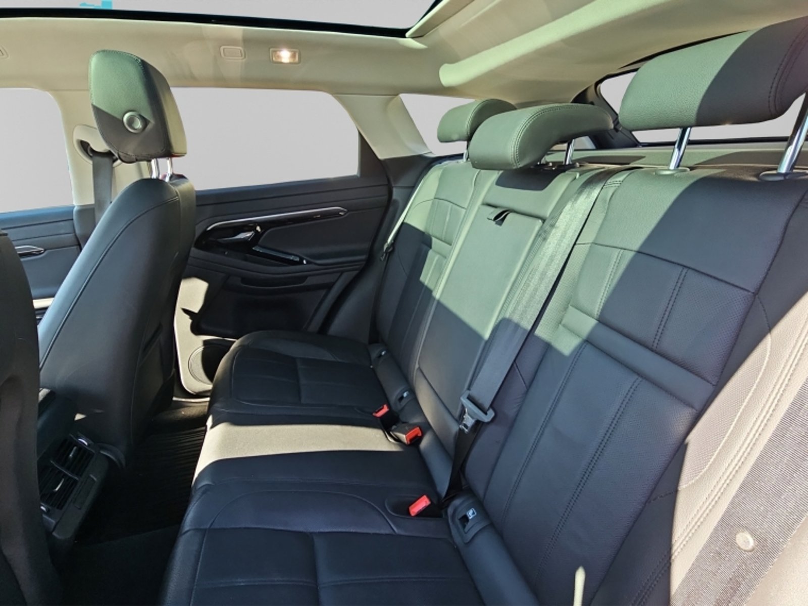 Land Rover Evoque Range Rover Mhev 4x4 2.0 Aut 2024 - Imagen 15 de 20