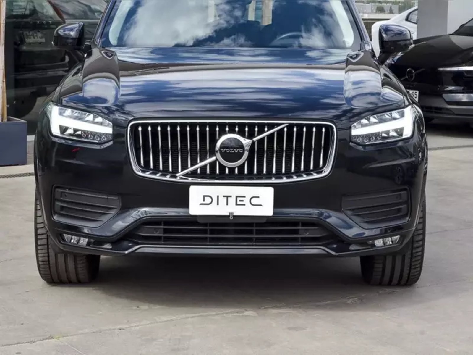 VOLVO Xc90 2.0 B6 Momentum 4x4 At 5p 2022 - Imagen 4 de 12