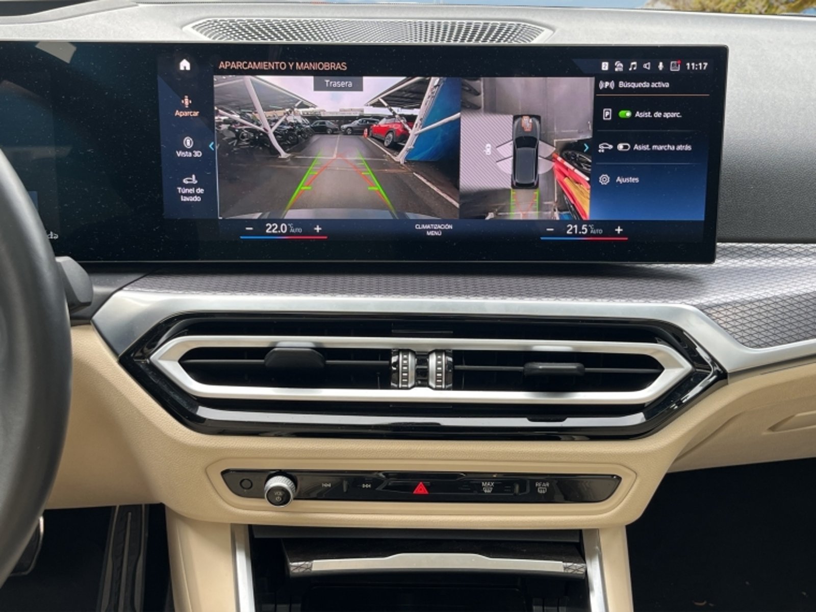 BMW 330 I Touring 2.0 Aut 2025 - Imagen 18 de 20