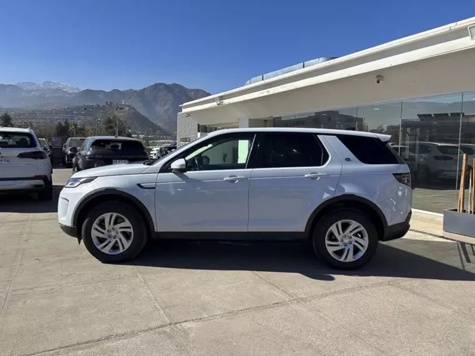 LAND ROVER Discovery Sport 4x4 2.0i S Aut 2021 - Imagen 8 de 14