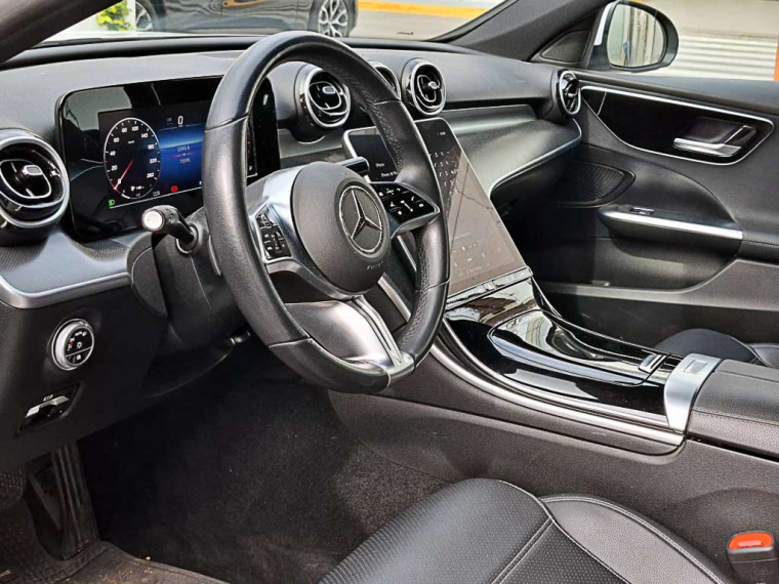 MERCEDES BENZ C 200 Sedan 1.5 Aut 2023 - Imagen 9 de 11