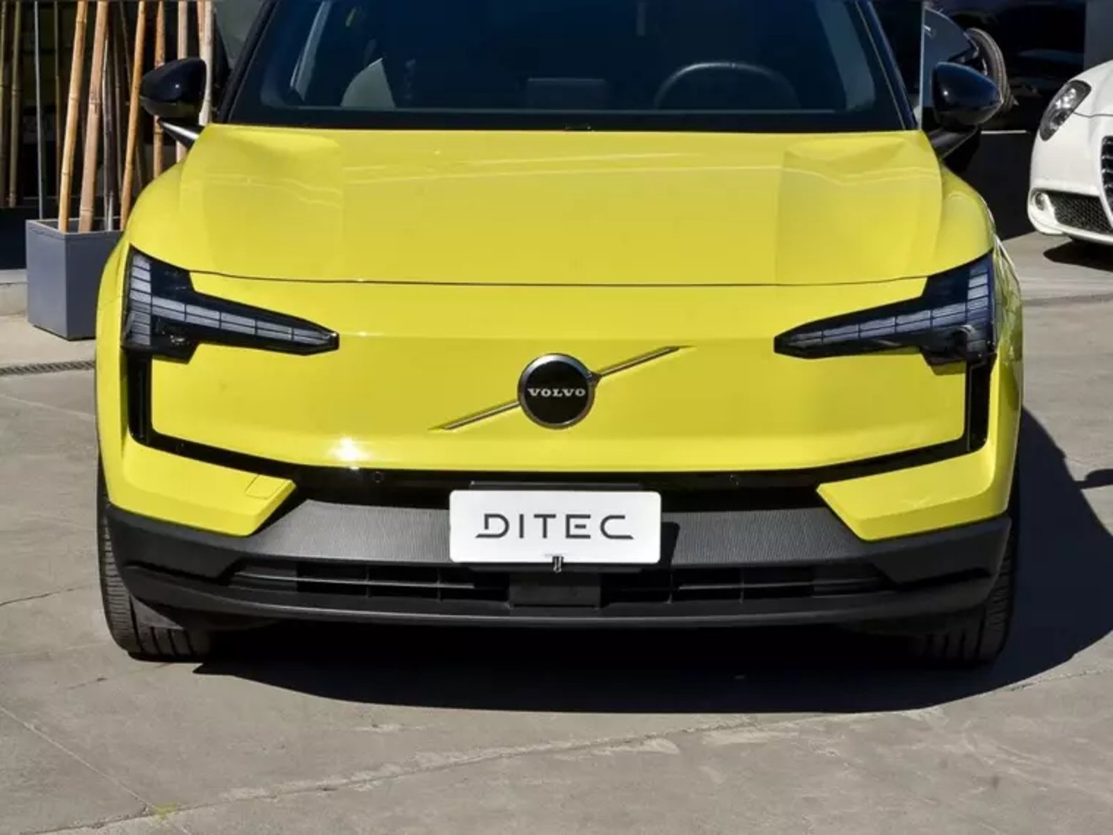 VOLVO Ex30 E60 Plus Aut 2025 - Imagen 4 de 14