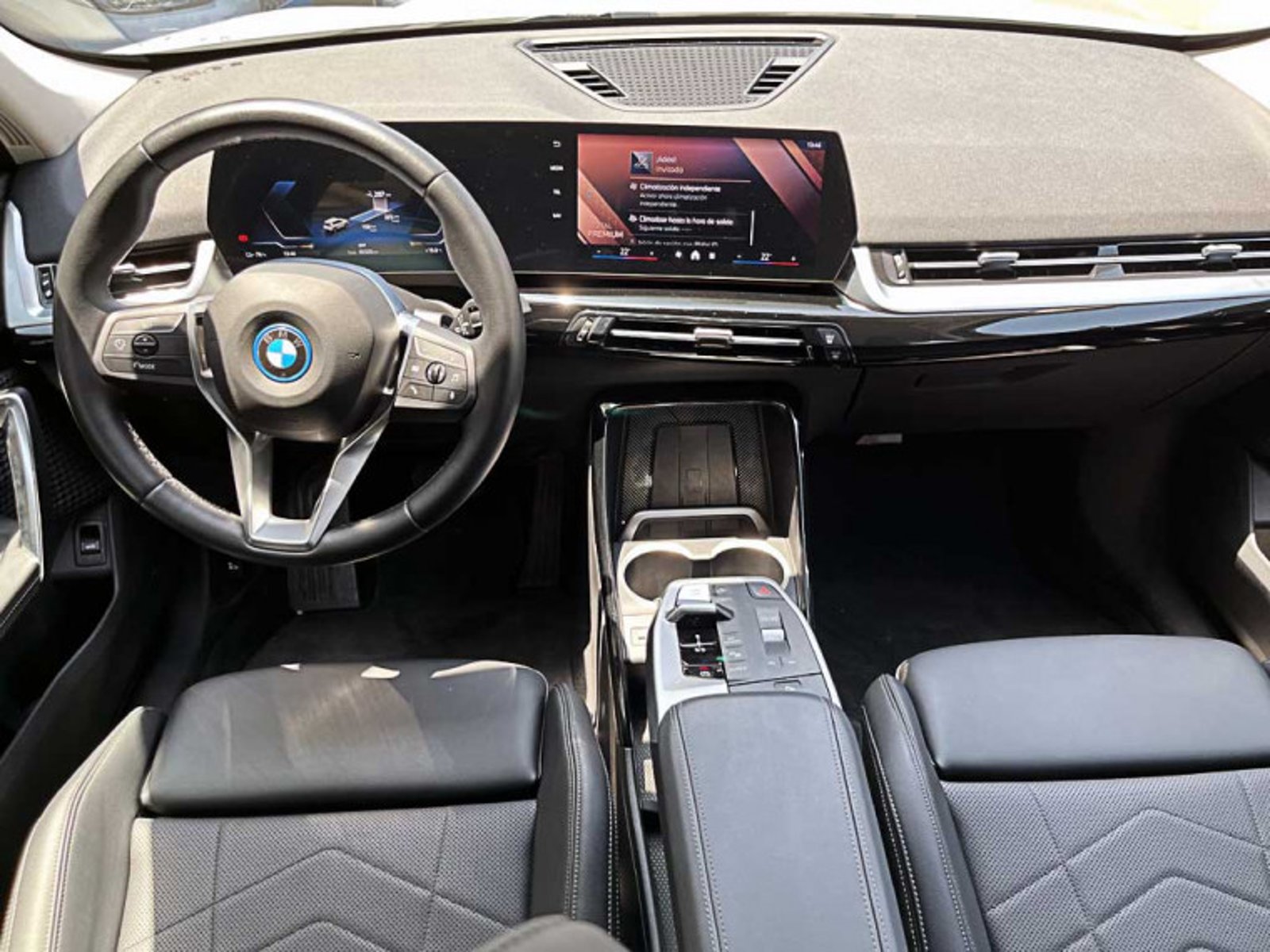 BMW Ix1 Xdrive30 Comfort 2025 - Imagen 6 de 12