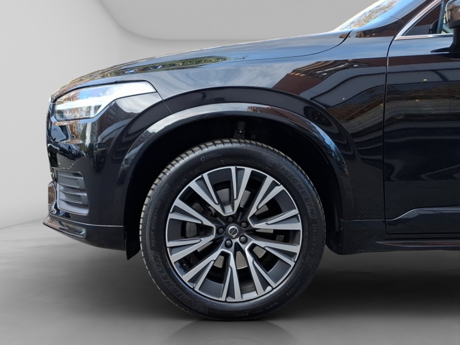 Volvo Xc90 2.0 B6 Momentum 4x4 At 5p 2022 - Imagen 9 de 20