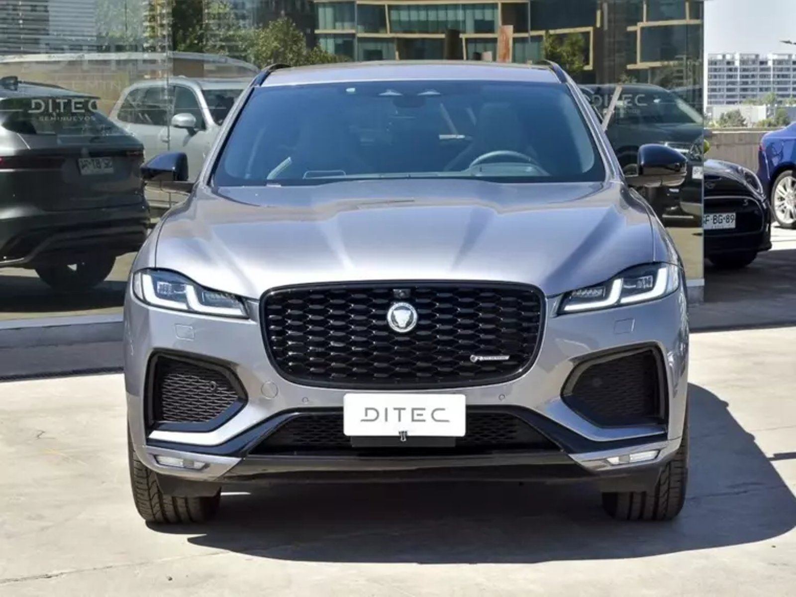 Jaguar F-pace R Dynamic 2024 - Foto 3 de 18