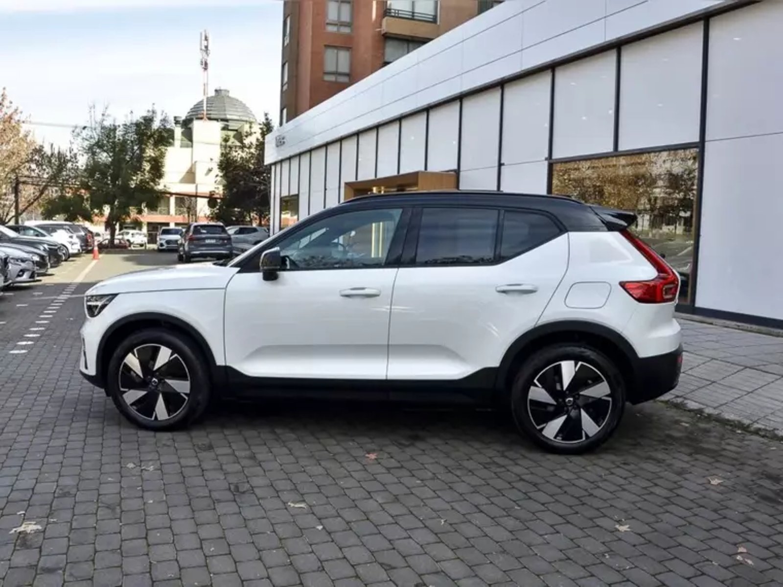 Volvo Xc40 P6 Recharge 2024 - Imagen 13 de 20