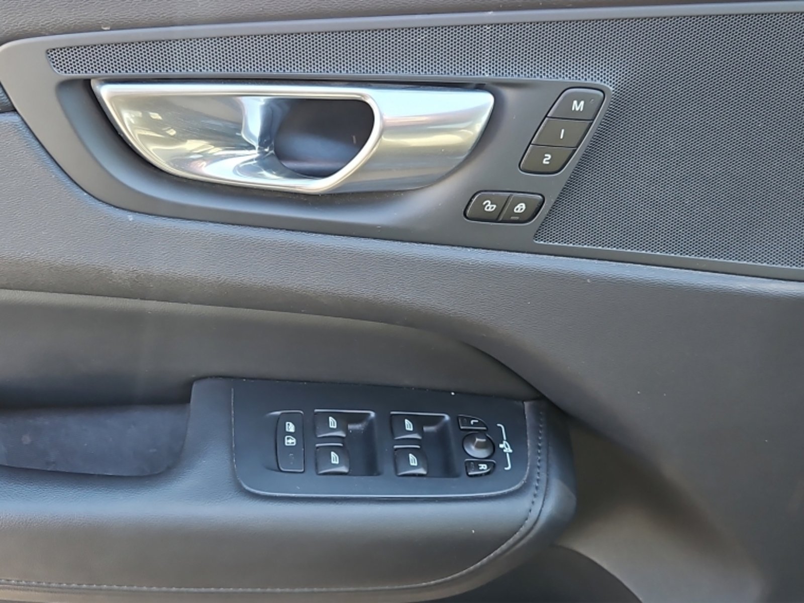 Volvo Xc60 Ii B5 4x4 2.0 Aut 2024 - Imagen 14 de 20