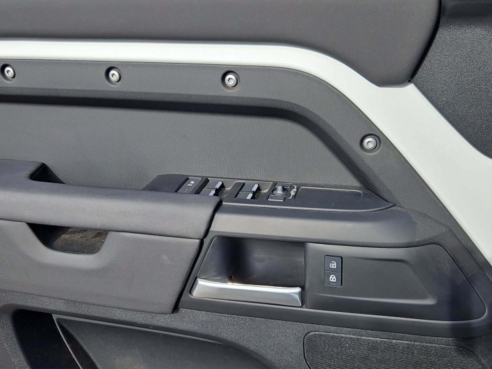 Land Rover Defender 3.0 2025 - Imagen 14 de 20