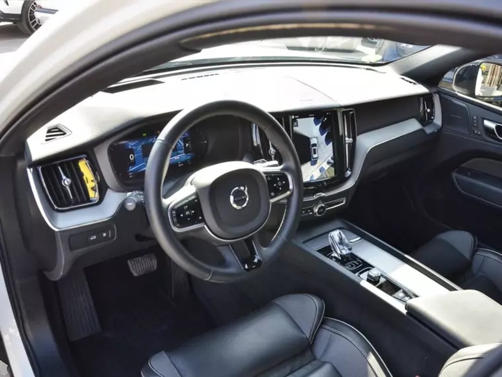 Volvo Xc60 T8 Recharge 4x4 2.0 Aut 2025 - Imagen 13 de 19