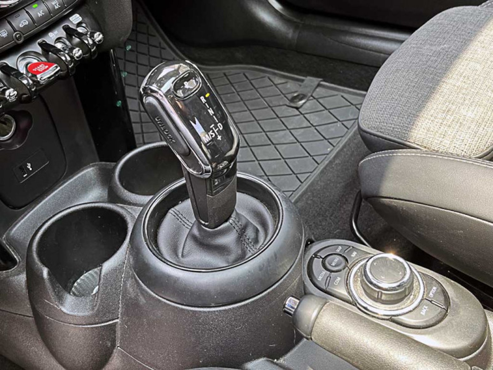 MINI Cooper S Hb 3p 2.0 Aut 2023 - Imagen 9 de 13