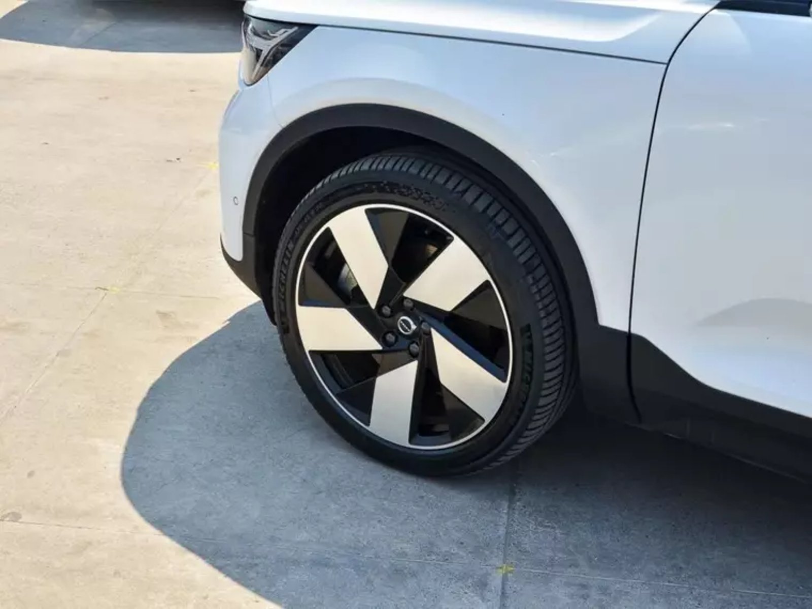 Volvo Xc40 2.0 T5 Hybrid At 4x4 Hibrido 2024 - Imagen 18 de 18