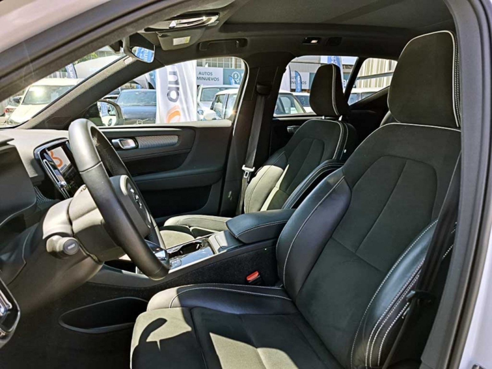 VOLVO Xc40 P8 Recharge Twin 2022 - Imagen 10 de 13