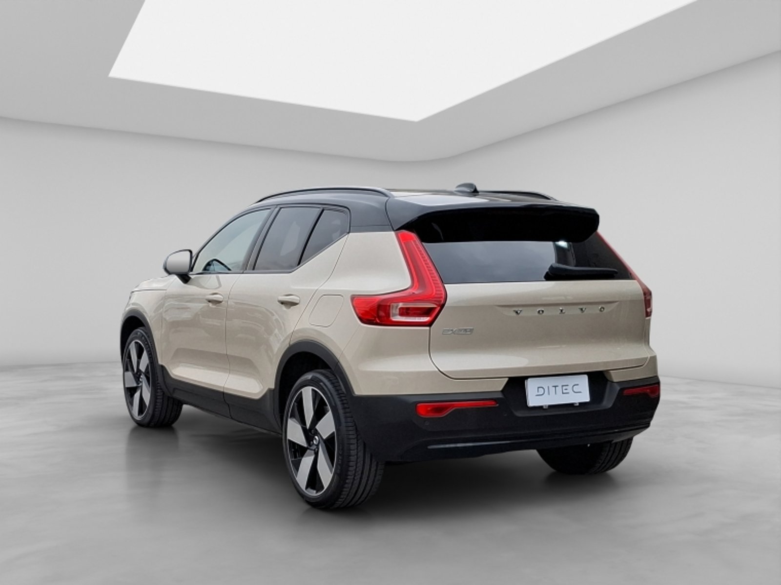 Volvo Ex40 P8 4x4 Aut 2025 - Foto 5 de 20