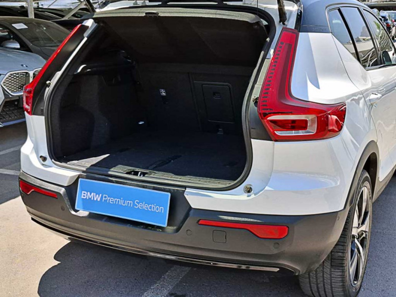 VOLVO Xc40 P8 R Design Awd Aut 2022 - Imagen 13 de 13