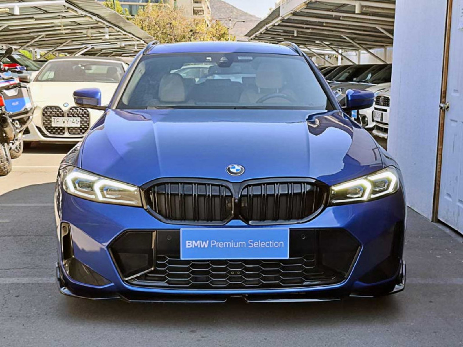 BMW 330 I Touring 2.0 Aut 2024 - Imagen 3 de 13