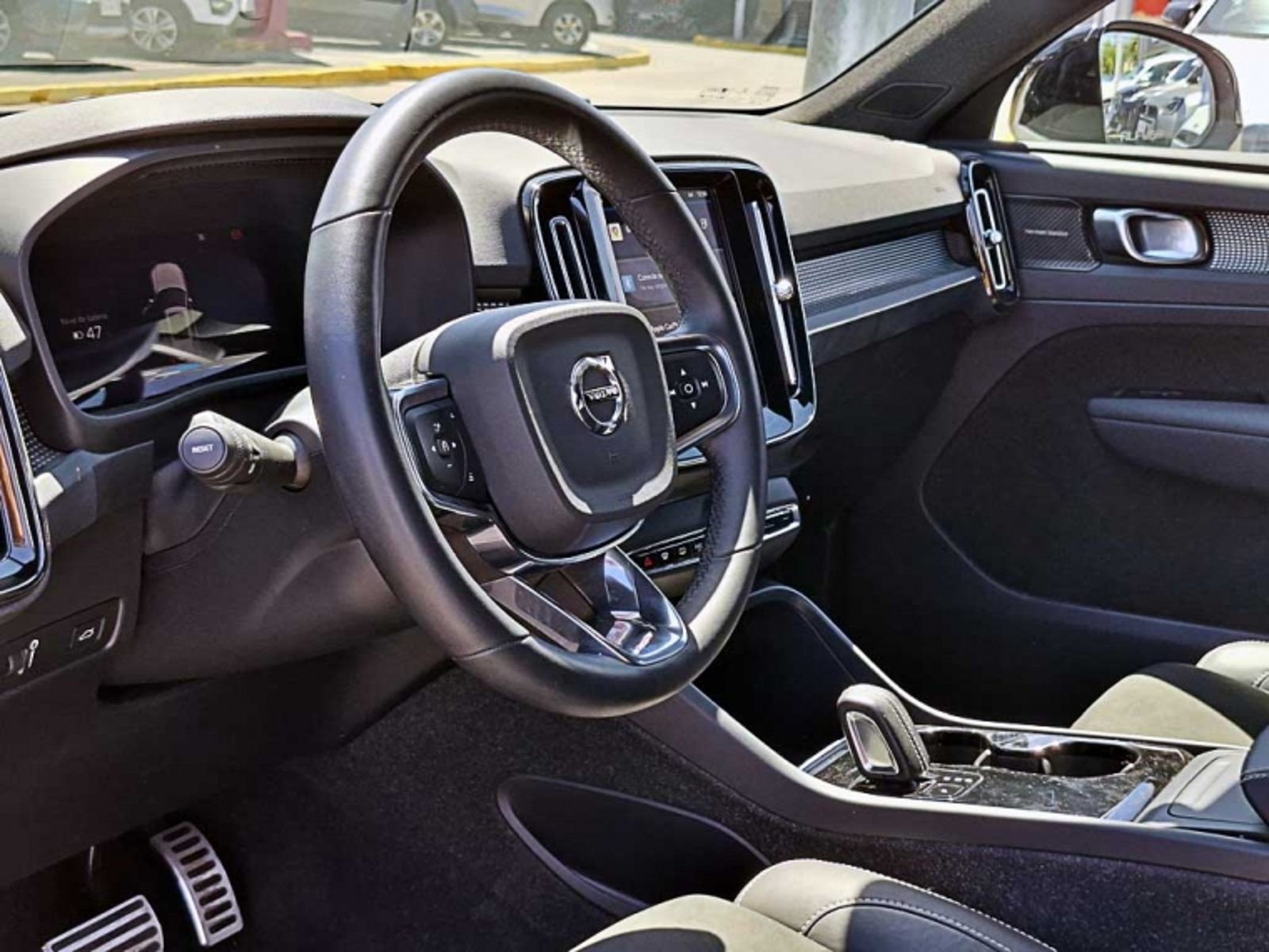 VOLVO Xc40 P8 Recharge Twin 2022 - Imagen 11 de 13