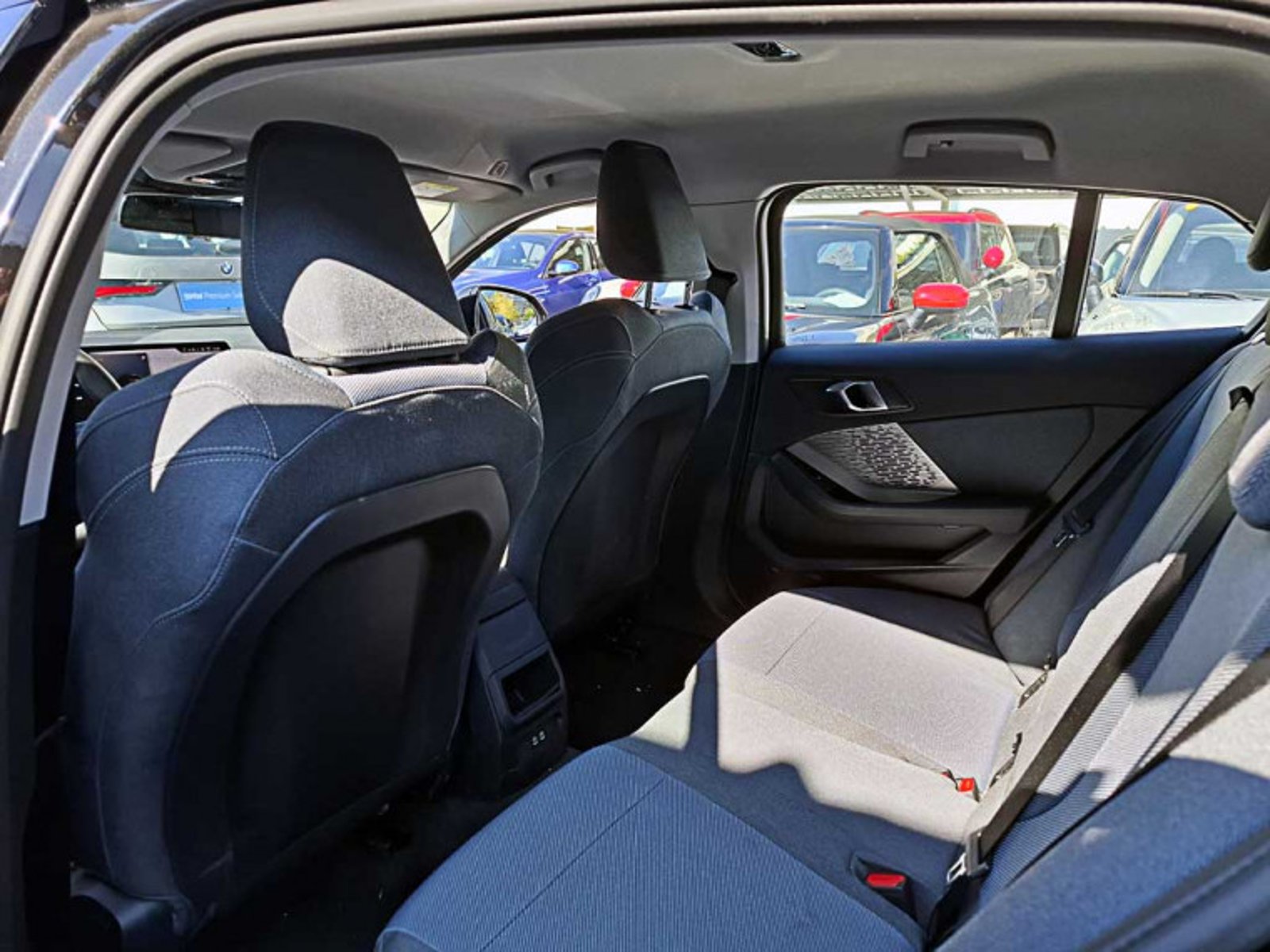 BMW 118 I Hatch Dynamic 2026 - Imagen 12 de 13