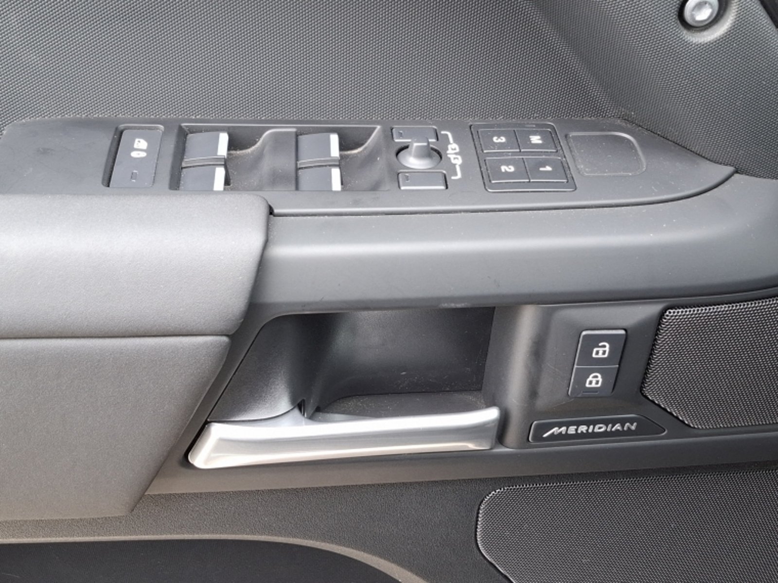 Land Rover Defender 110 Xdynamic 4x4 Se 3.0 At 2026 - Imagen 14 de 20