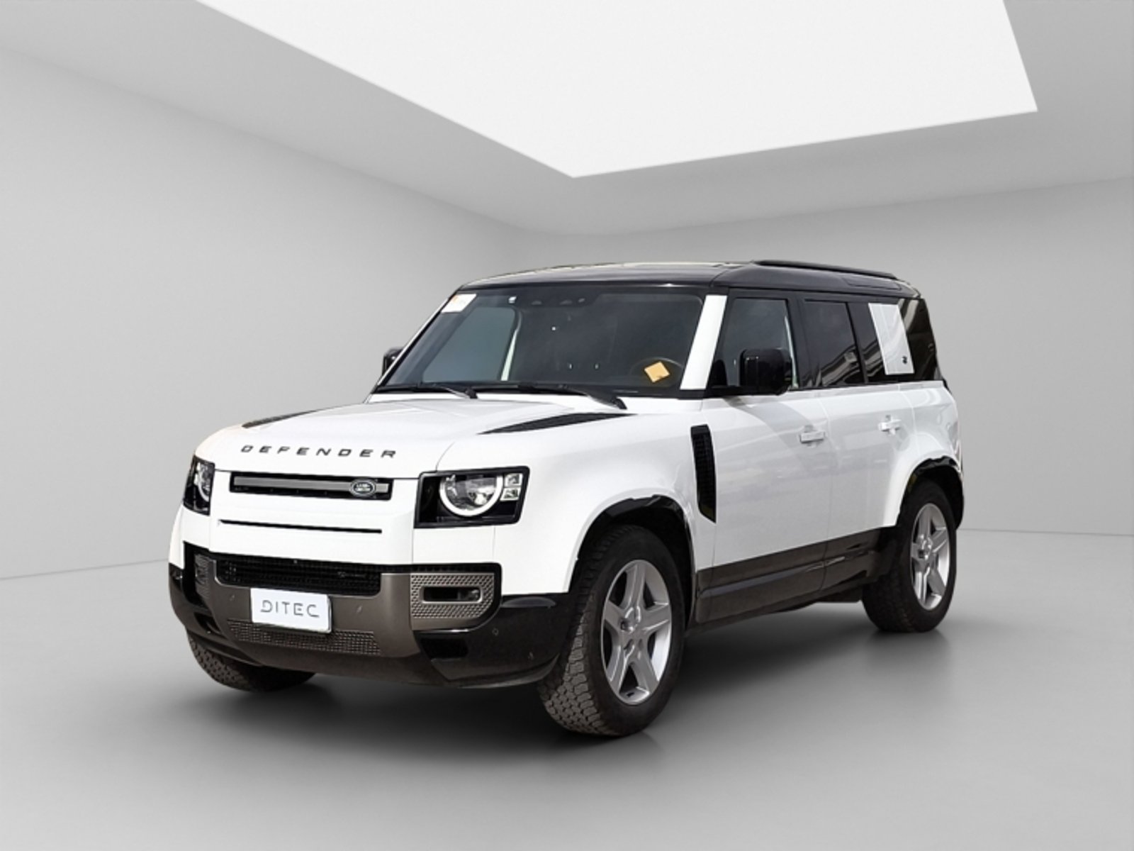 Land Rover Defender 2024