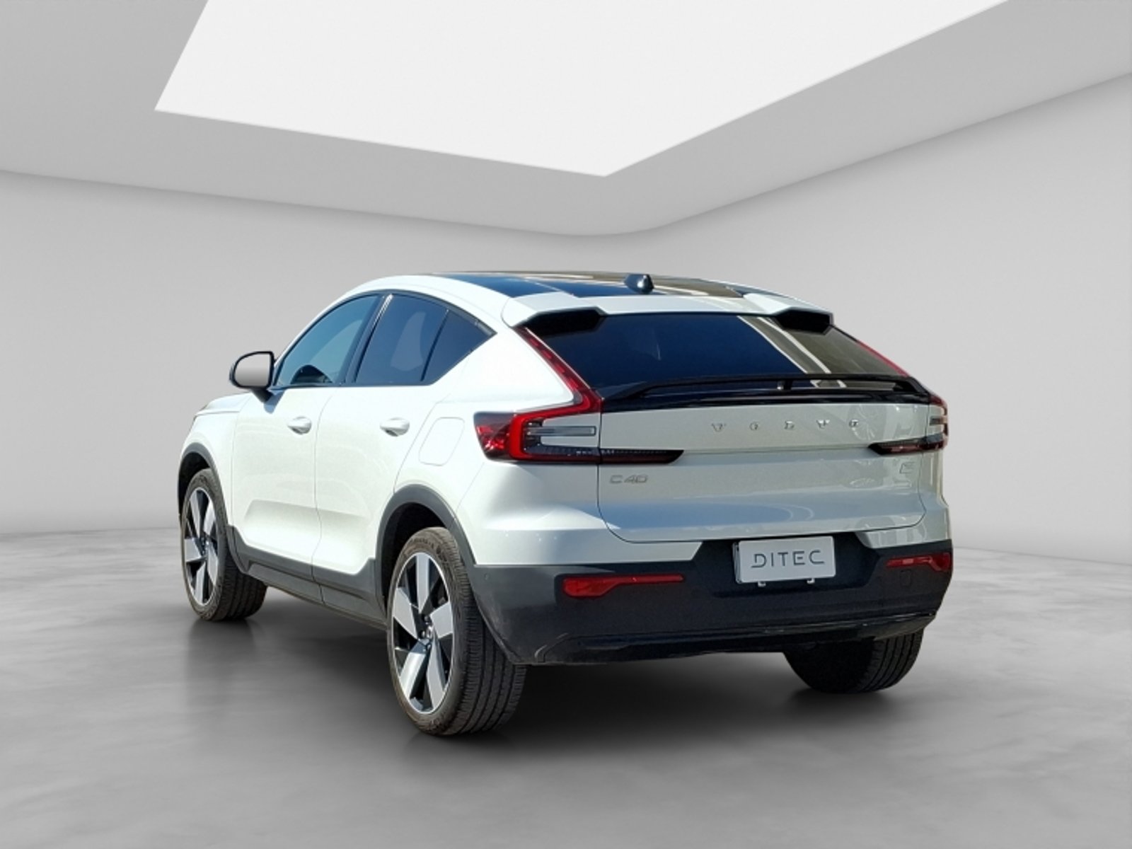 Volvo C40 P8 Recharge 2024 - Foto 5 de 20
